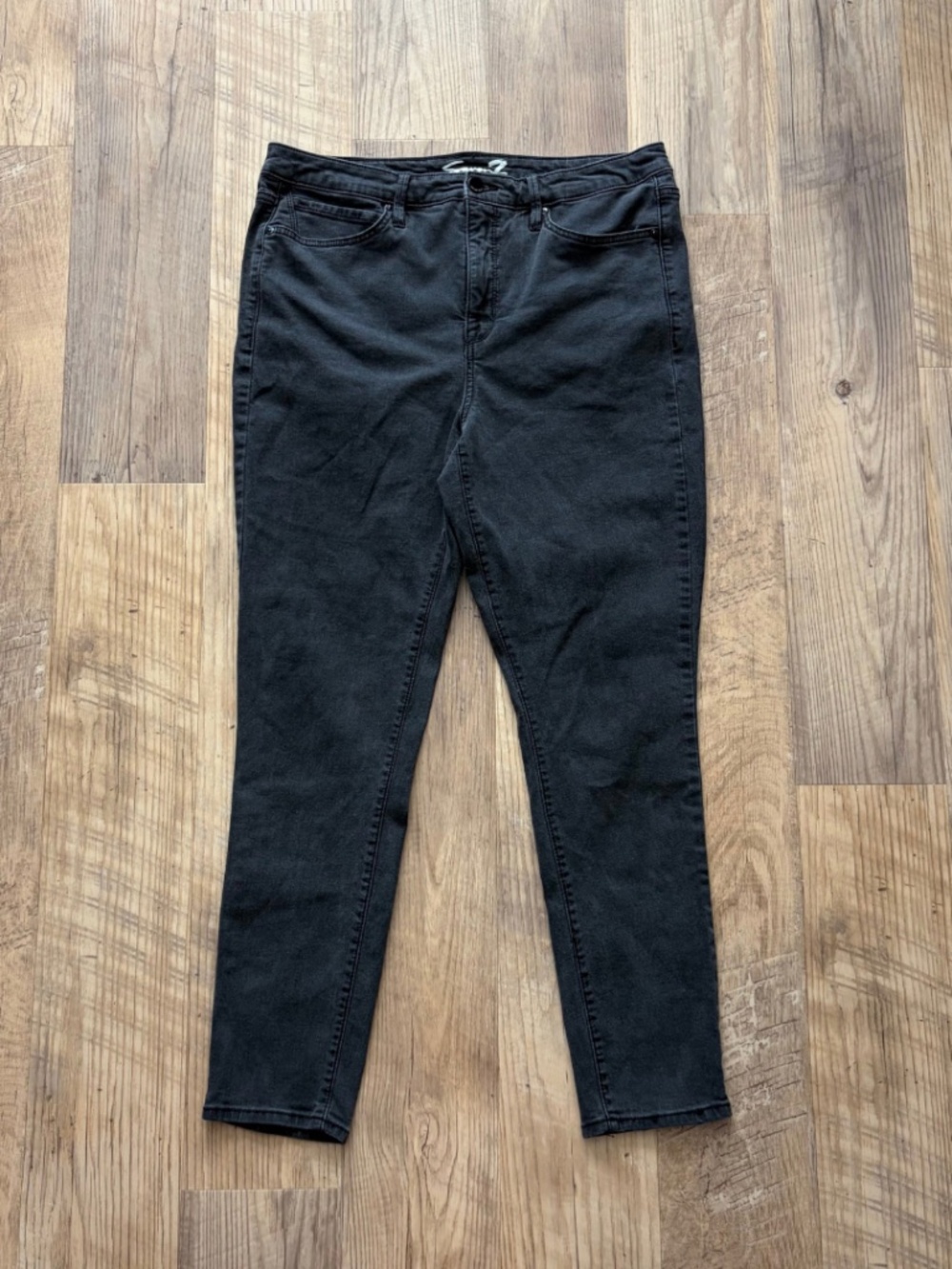 Seven 7 Jeans women's high-rise black skinny jeans